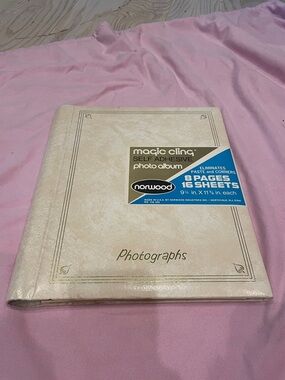 Norwood Magic Cling Self-Adhesive Photo Album in Cream